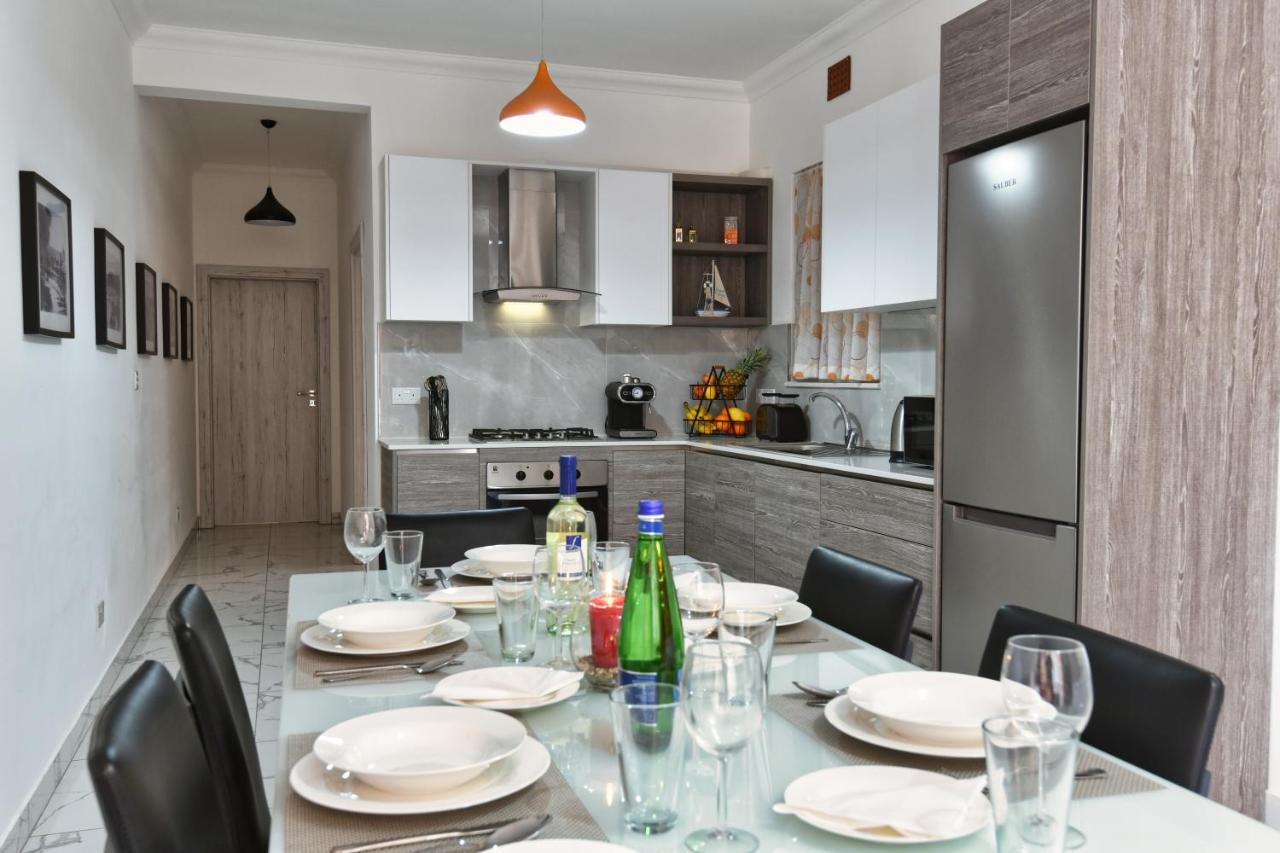 A Bed Of Roses Apartment Marsalforn Exterior foto