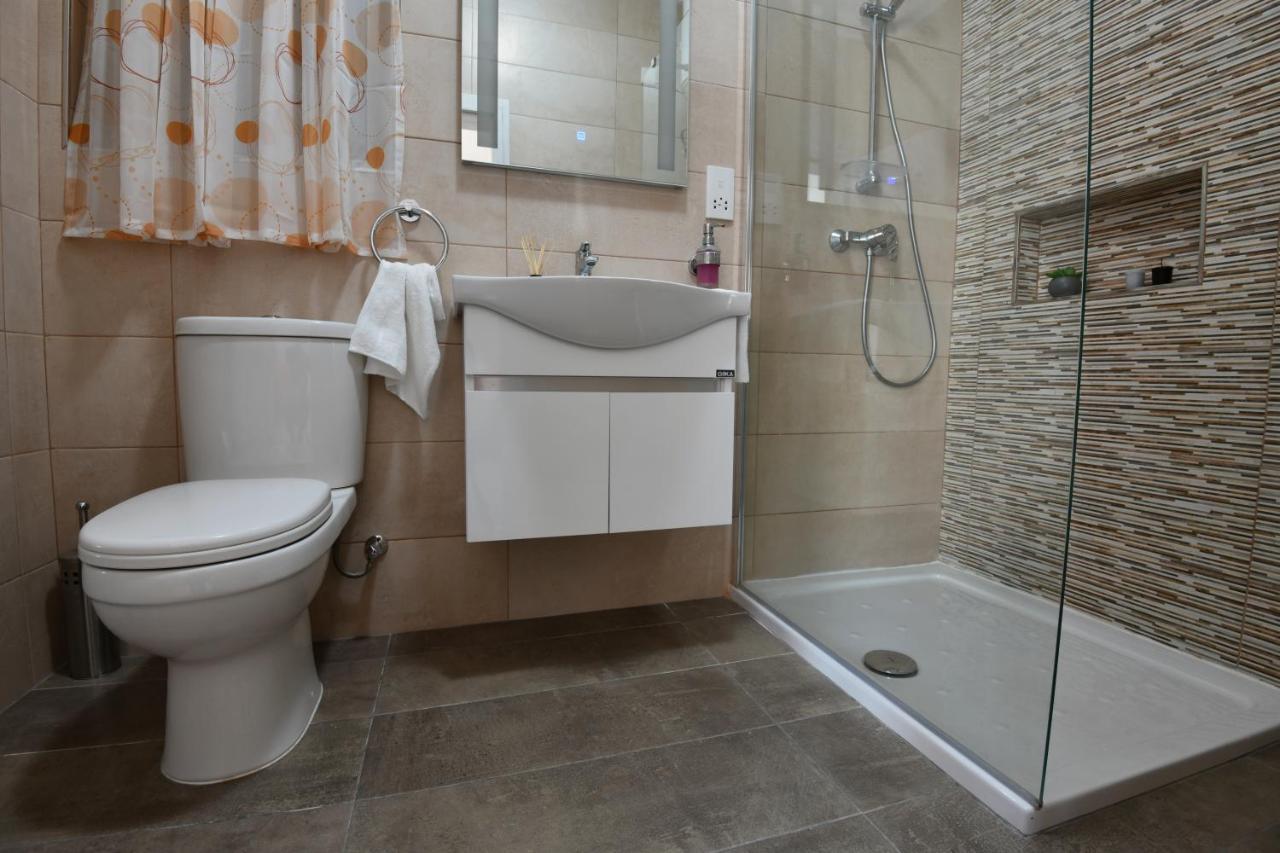 A Bed Of Roses Apartment Marsalforn Exterior foto