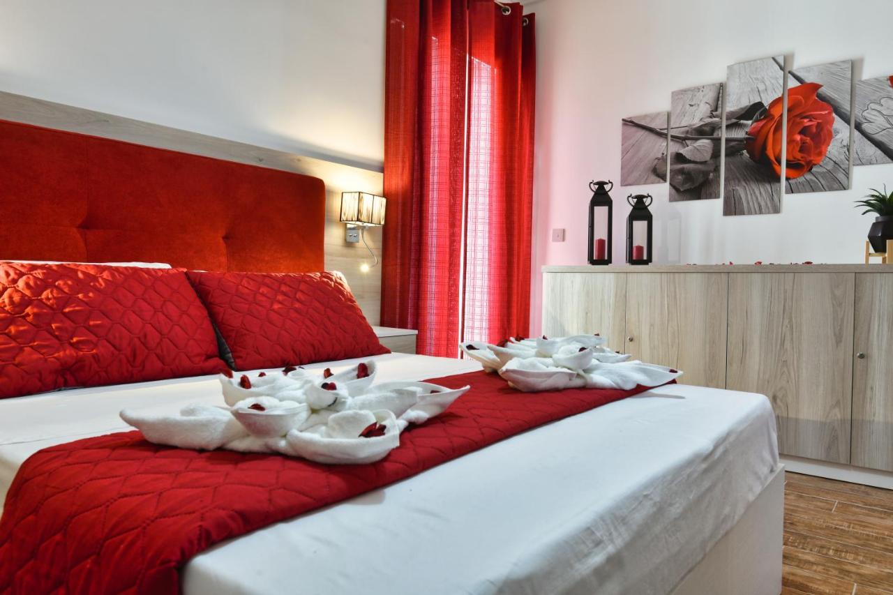 A Bed Of Roses Apartment Marsalforn Exterior foto